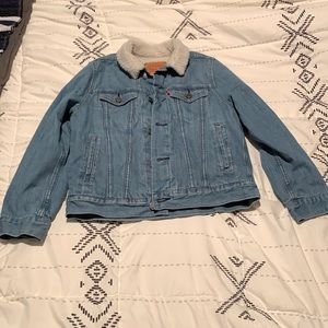 Levis lined light colorJean jacket, Size M(10-12)